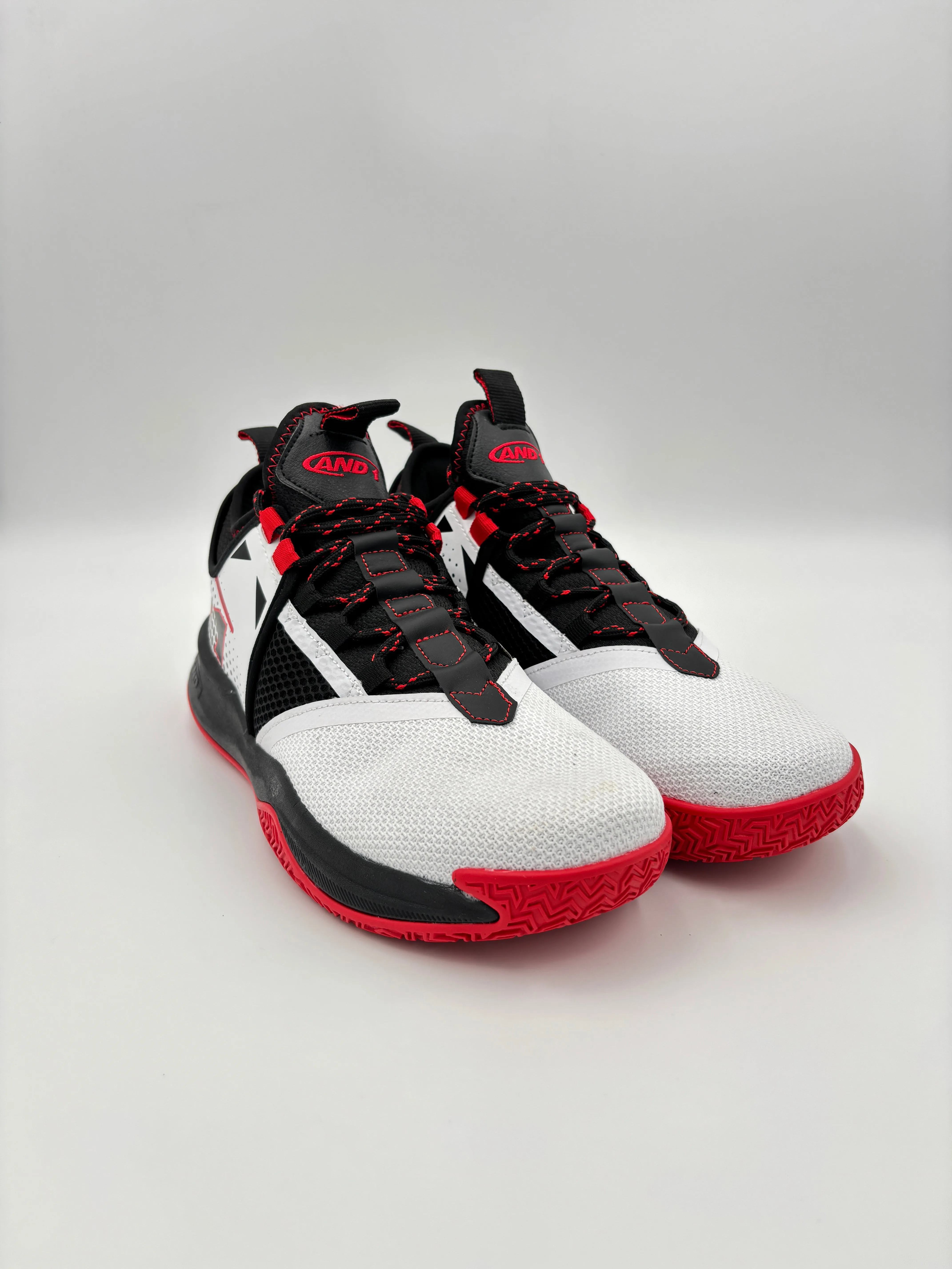 AND-1 MEN'S CHARGE WHITE/BLACK/RED BASKETBALL SHOES