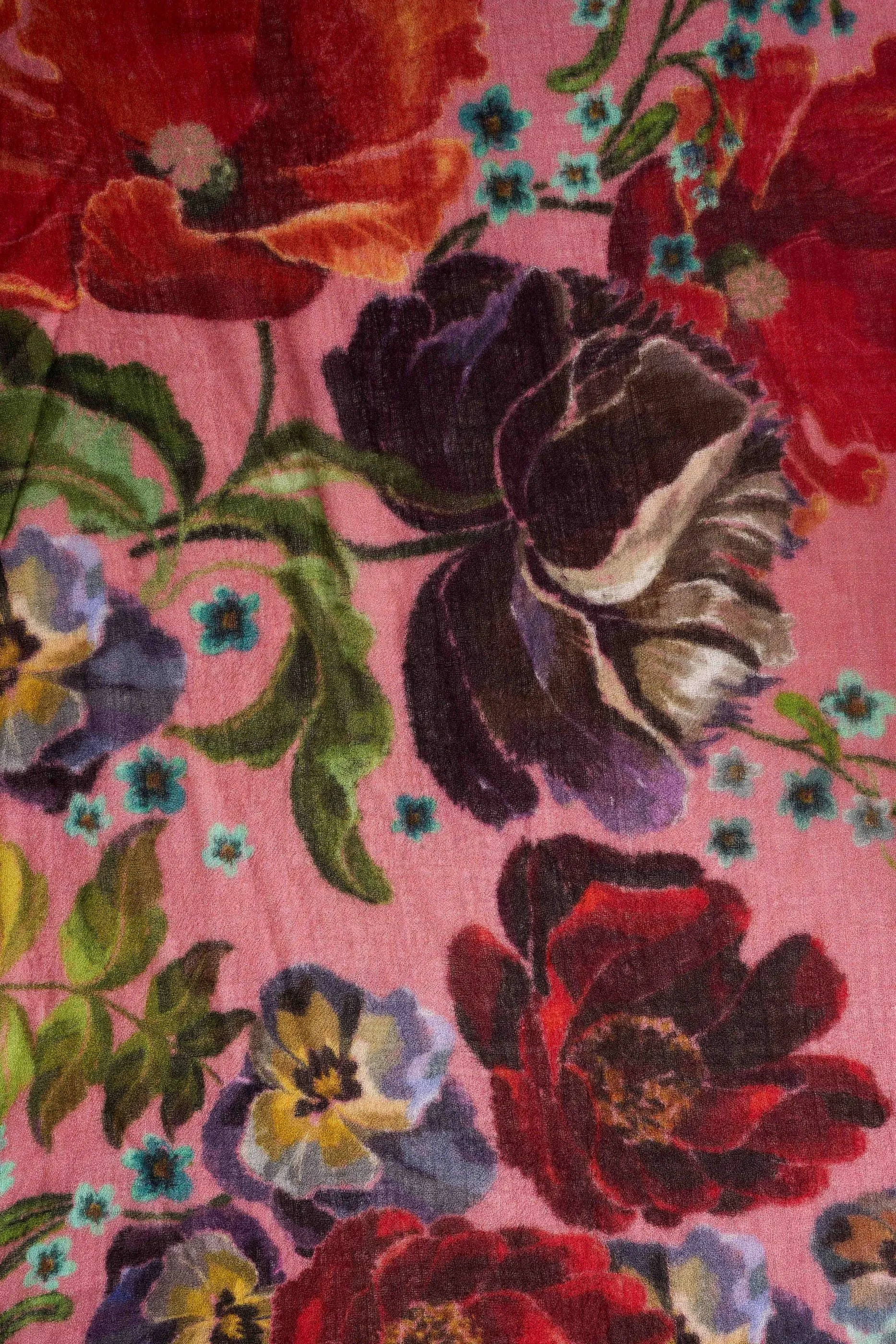 La Vie En Rose Wool Scarf