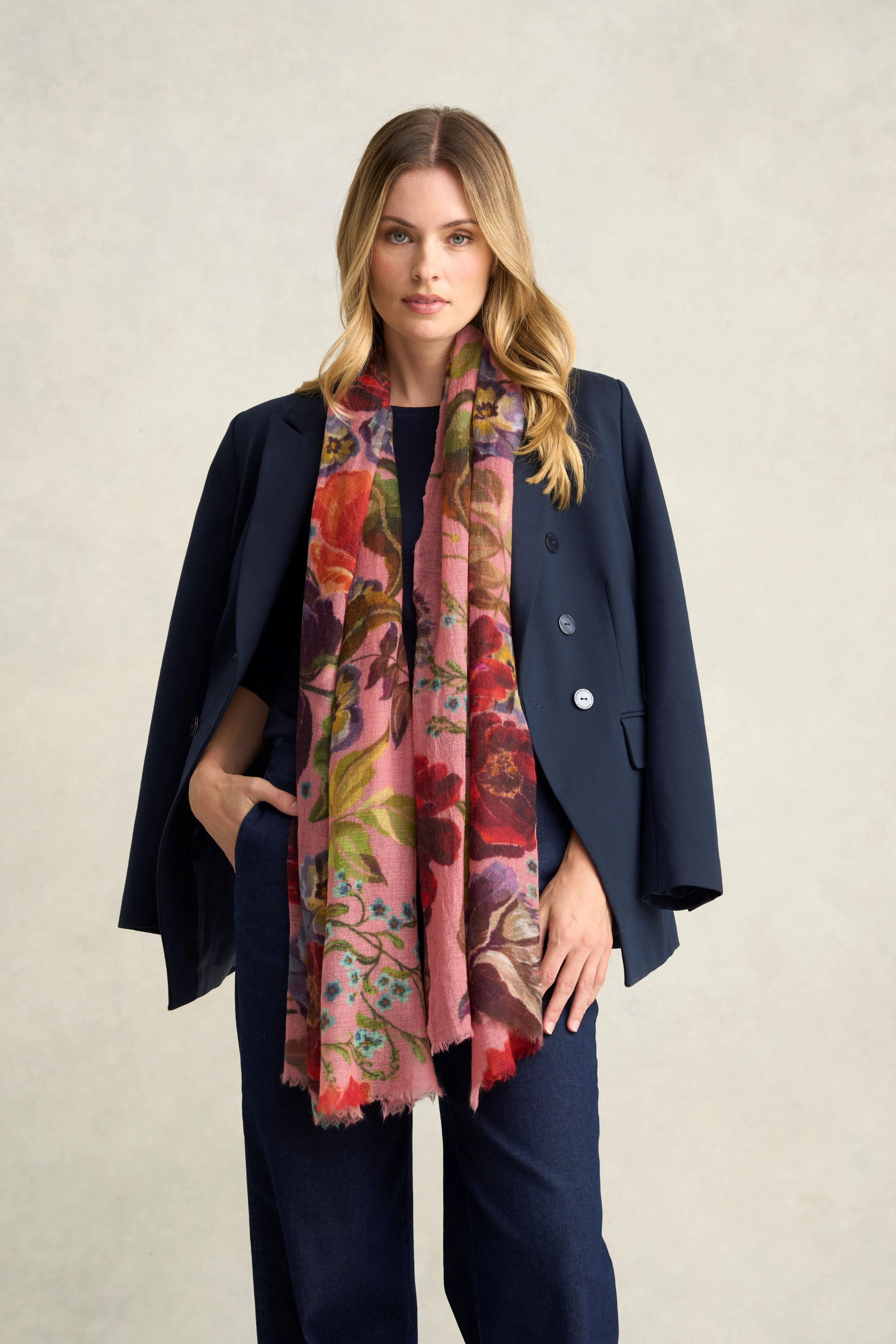 La Vie En Rose Wool Scarf