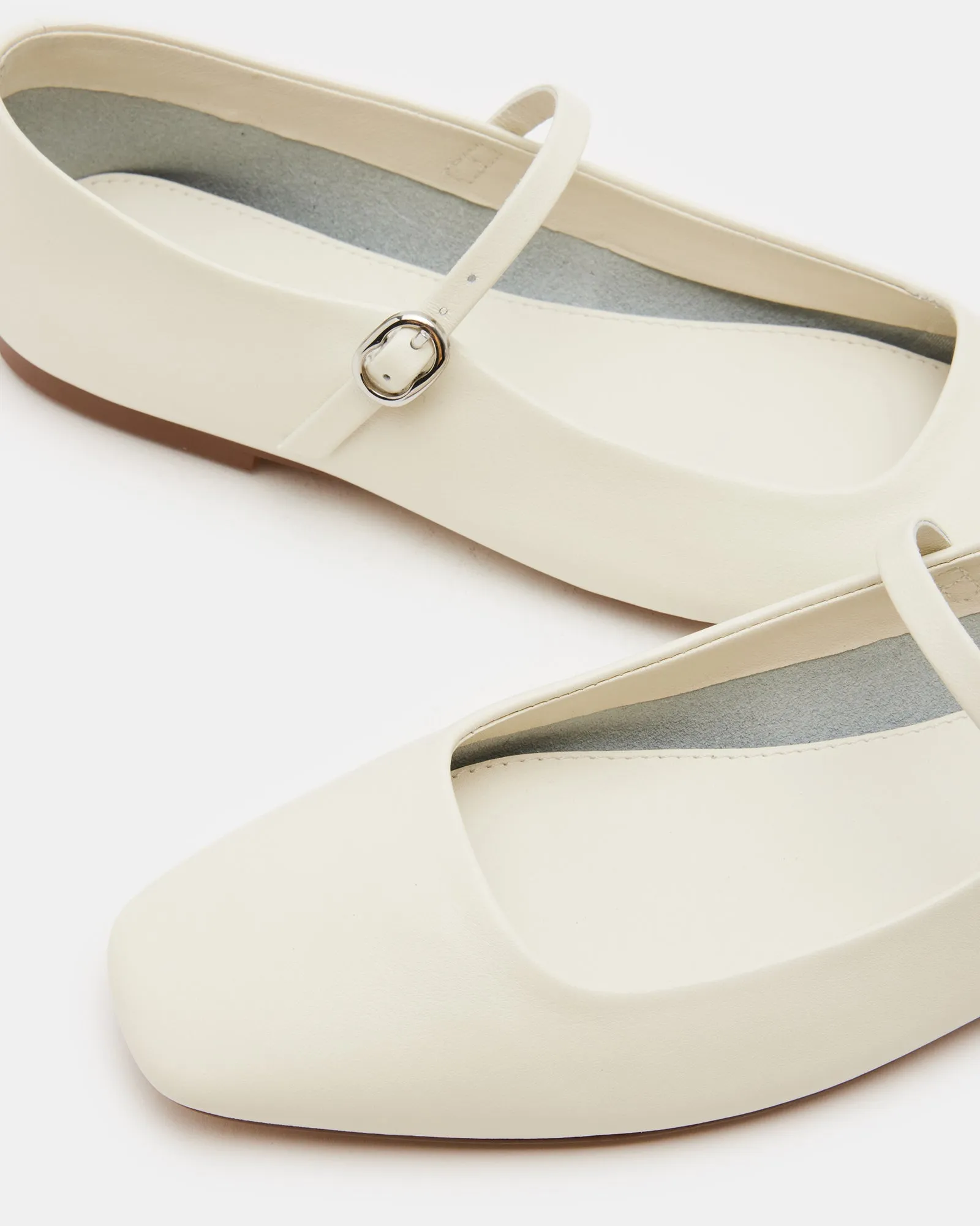 MAPLE IVORY LEATHER