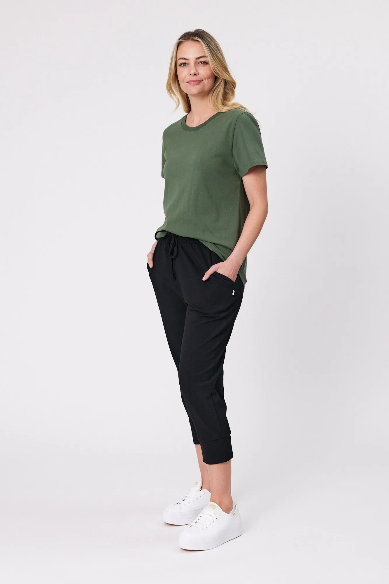 Shine On Essentials Cotton Elastane 3/4 Jogger Black
