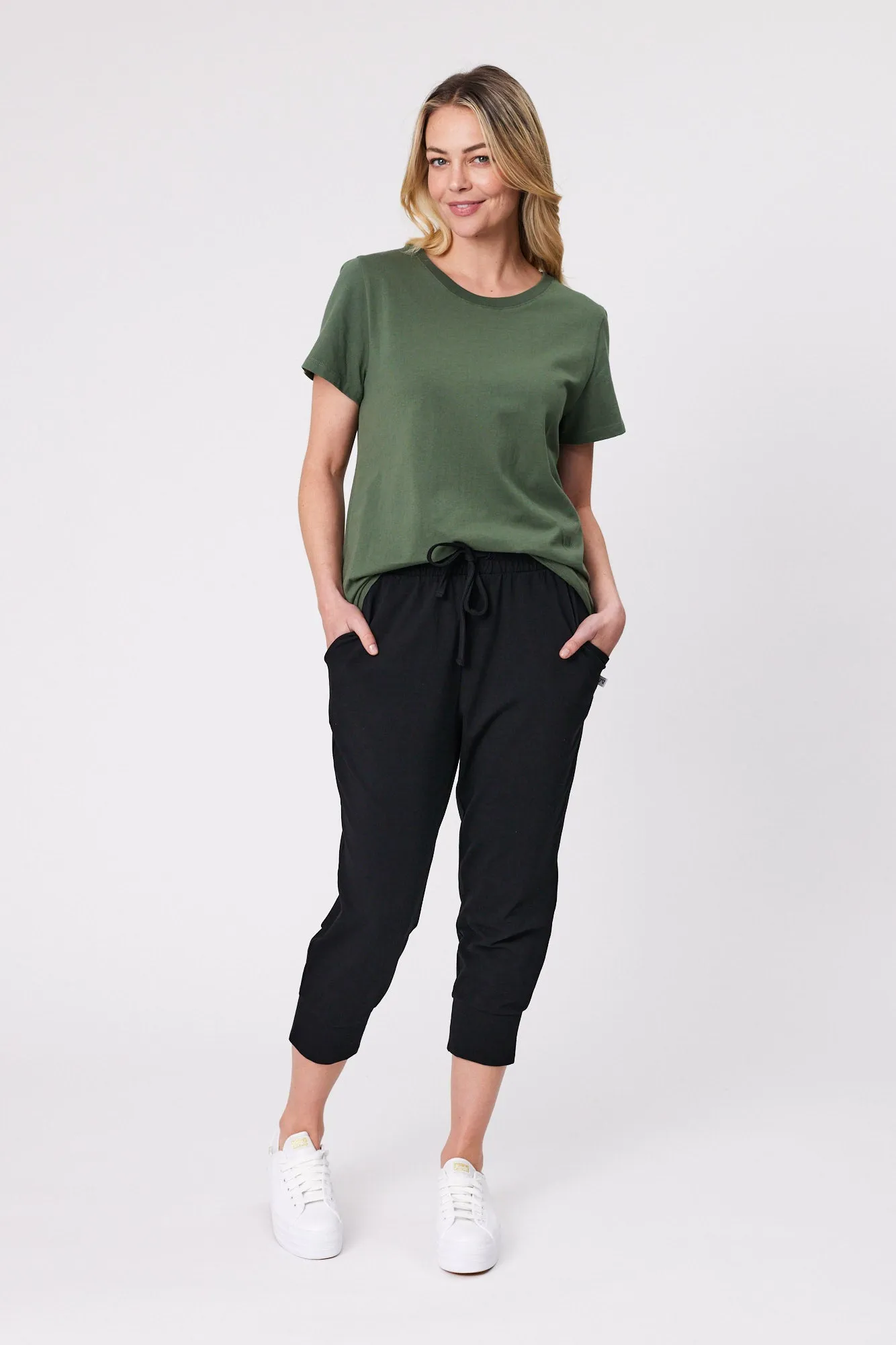 Shine On Essentials Cotton Elastane 3/4 Jogger Black